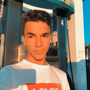 Meet your Posher, Dylan